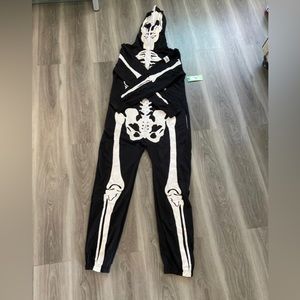 Skeleton costume
